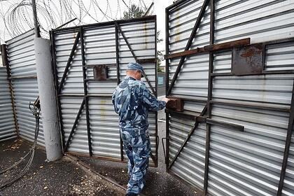 Путину предложат поднять зарплаты во ФСИН для борьбы с пытками в колониях