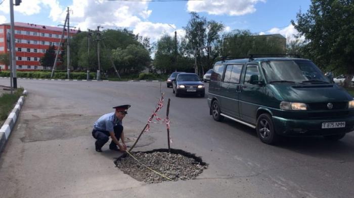 Свыше 1000 обследований автодорог провели полицейские СКО с начала года