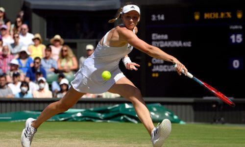 Рыбакина сдала позиции в парном рейтинге WTA