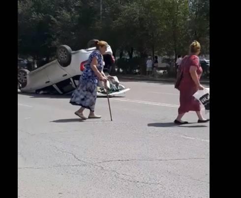 В Балхаше перевернулся автомобиль