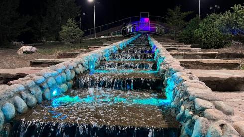 В Ботакаре восстановили «легендарный» каскадный водопад. Что ещё изменилось в райцентре