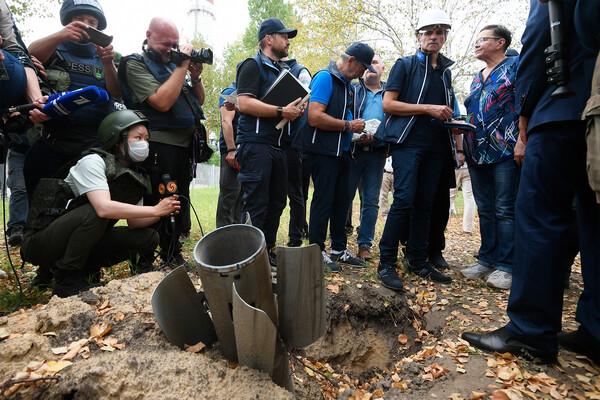 Эксперты МАГАТЭ покинули Запорожскую атомную электростанцию, но оставили представителей