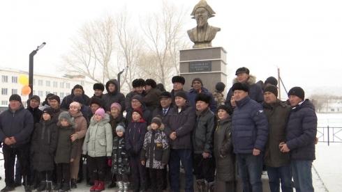 Памятник-бюст Шабанбаю би Калкаманулы установили в Актогайском районе