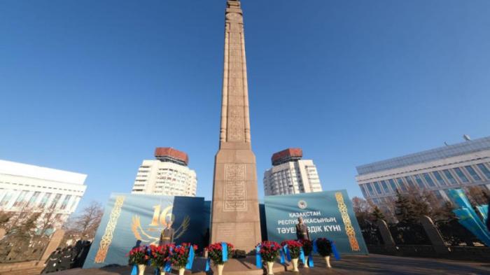 В Алматы возложили цветы к монументу Независимости
                16 декабря 2022, 20:02