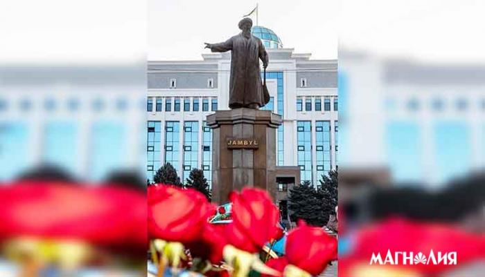 Его стихи и песни живут в народе