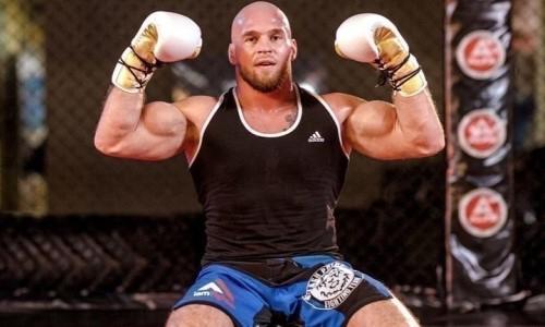 «Он мой друг, и я помогаю ему чем могу». Экс-боец Bellator назвал победителя боя Резников — Вартанян