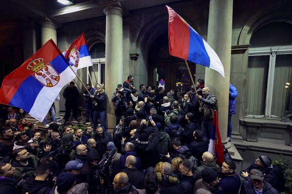 В центр столицы Эквадора стянули военную технику