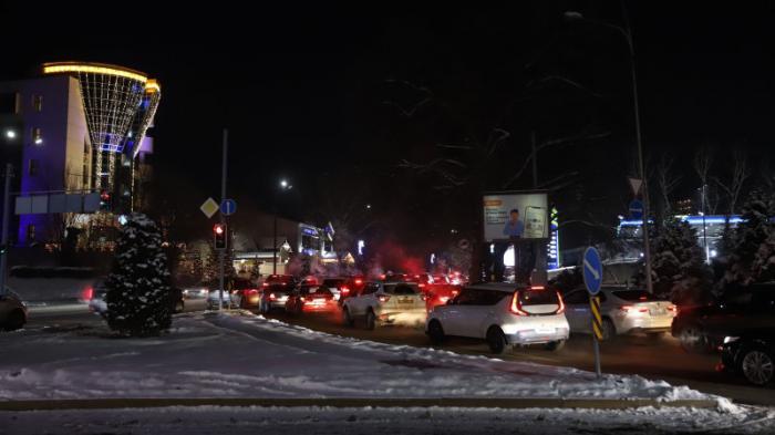 Сколько автомобилей выехало из Алматы после землетрясения
                23 января 2024, 16:00